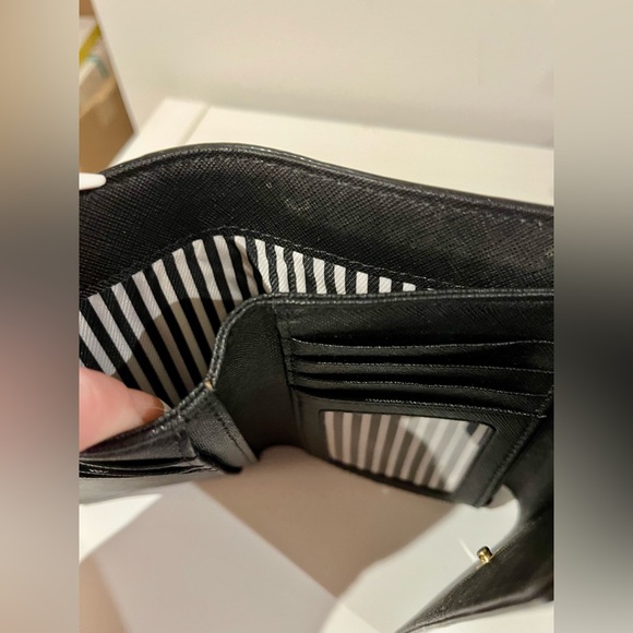 Kate Spade black leather wallet - Picture 5 of 6